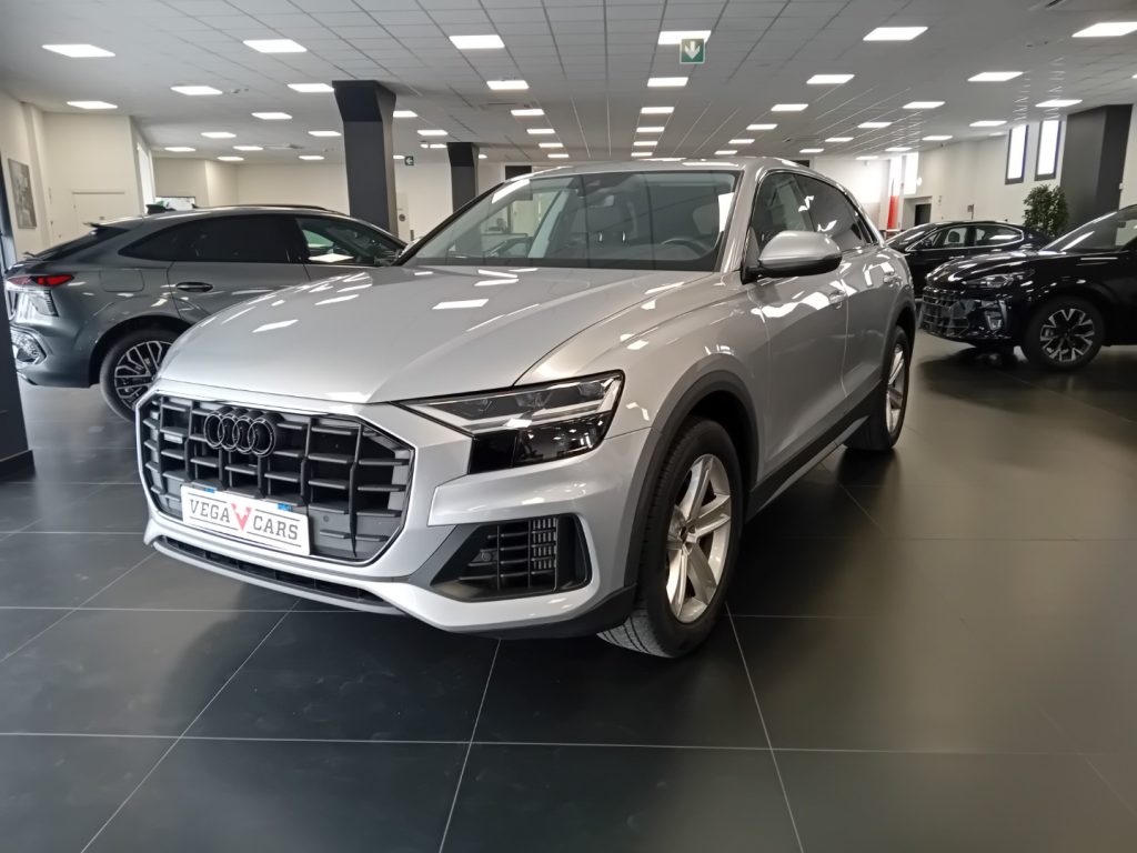 Clicca per ingrandire Q8 - 55 TFSI quattro Sport 22" - PELLE- TETTO - PROMO!!