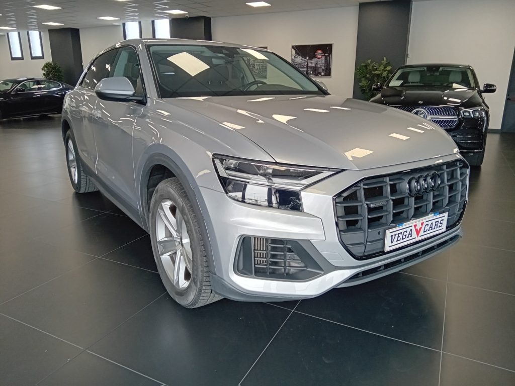 Clicca per ingrandire Q8 - 55 TFSI quattro Sport 22" - PELLE- TETTO - PROMO!!