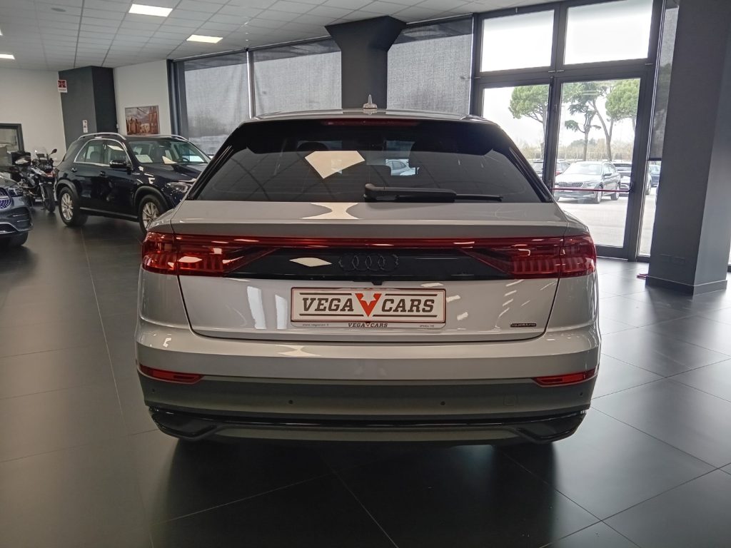 Clicca per ingrandire Q8 - 55 TFSI quattro Sport 22" - PELLE- TETTO - PROMO!!