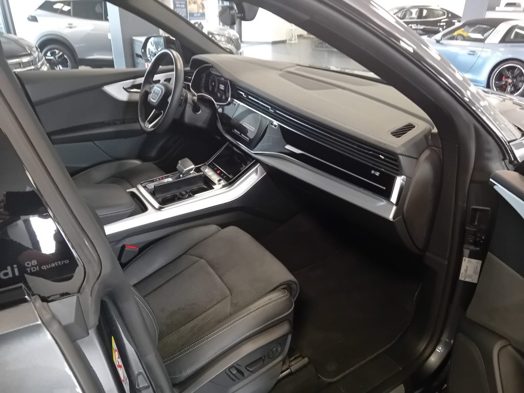 Clicca per ingrandire Q8 - SUV 50 TDI 286 CV quattro tiptronic S line edition