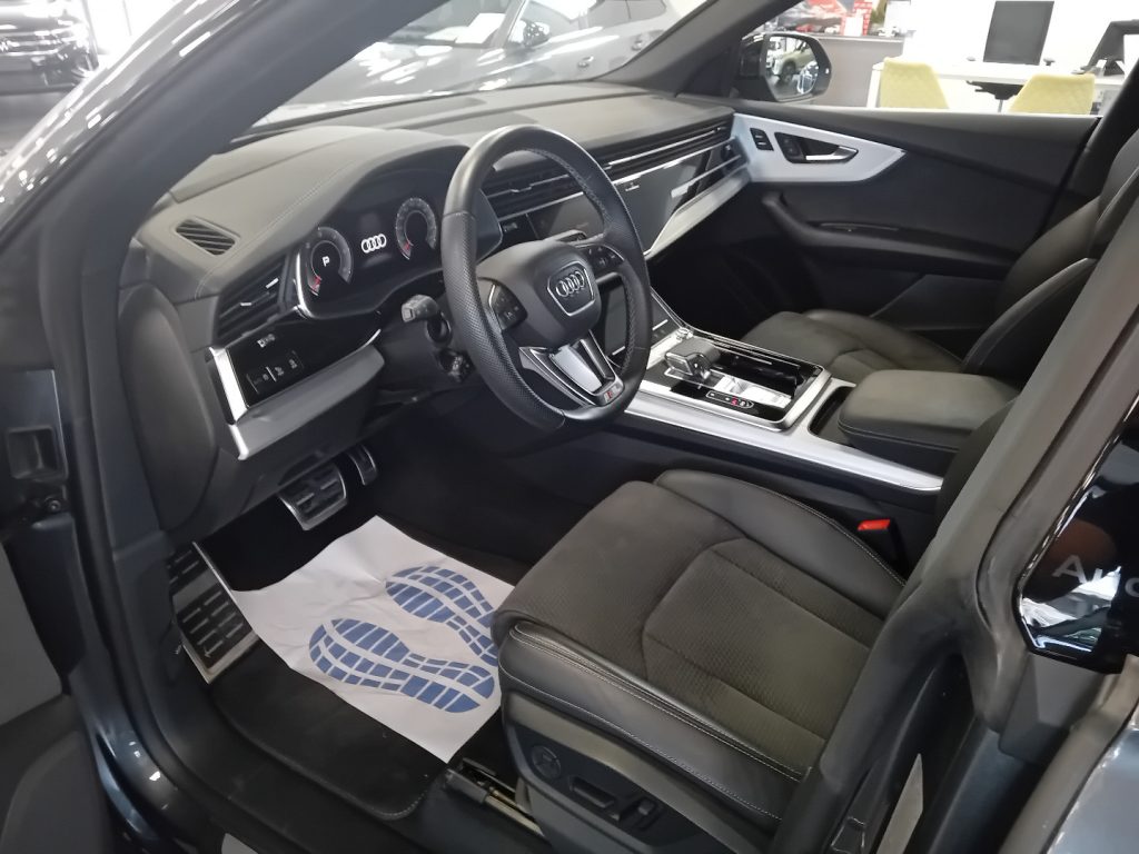 Clicca per ingrandire Q8 - SUV 50 TDI 286 CV quattro tiptronic S line edition