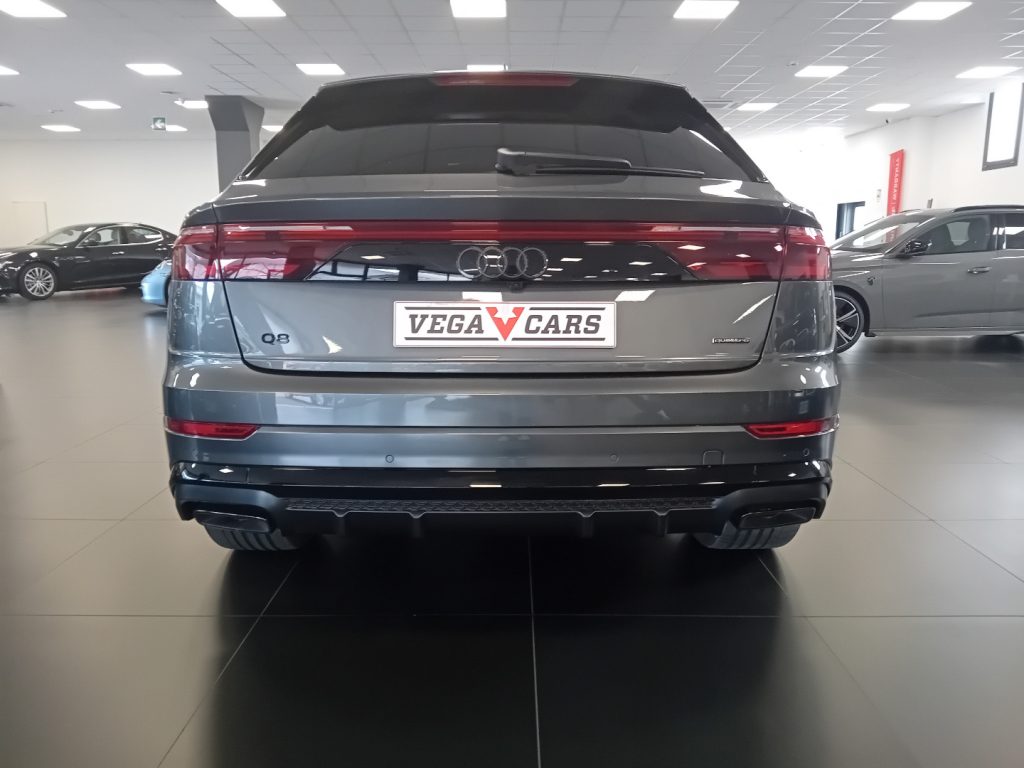 Clicca per ingrandire Q8 - SUV 50 TDI 286 CV quattro tiptronic S line edition