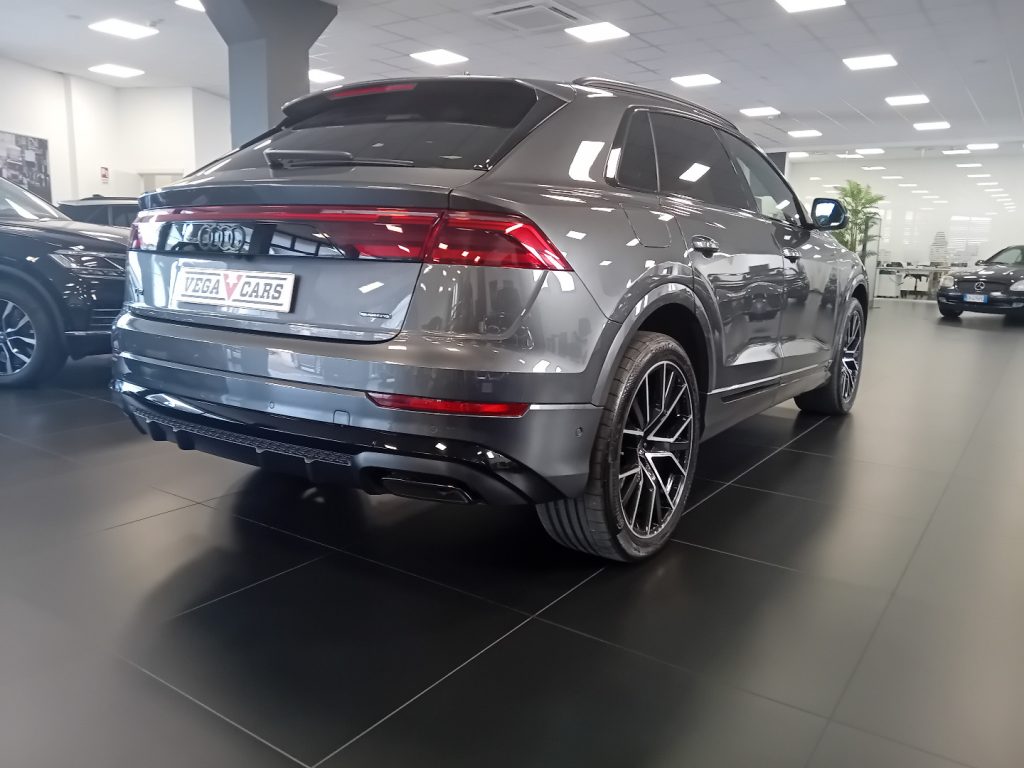 Clicca per ingrandire Q8 - SUV 50 TDI 286 CV quattro tiptronic S line edition