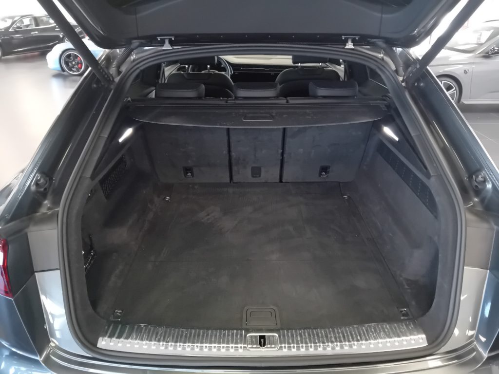 Clicca per ingrandire Q8 - SUV 50 TDI 286 CV quattro tiptronic S line edition