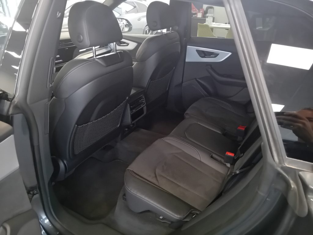 Clicca per ingrandire Q8 - SUV 50 TDI 286 CV quattro tiptronic S line edition