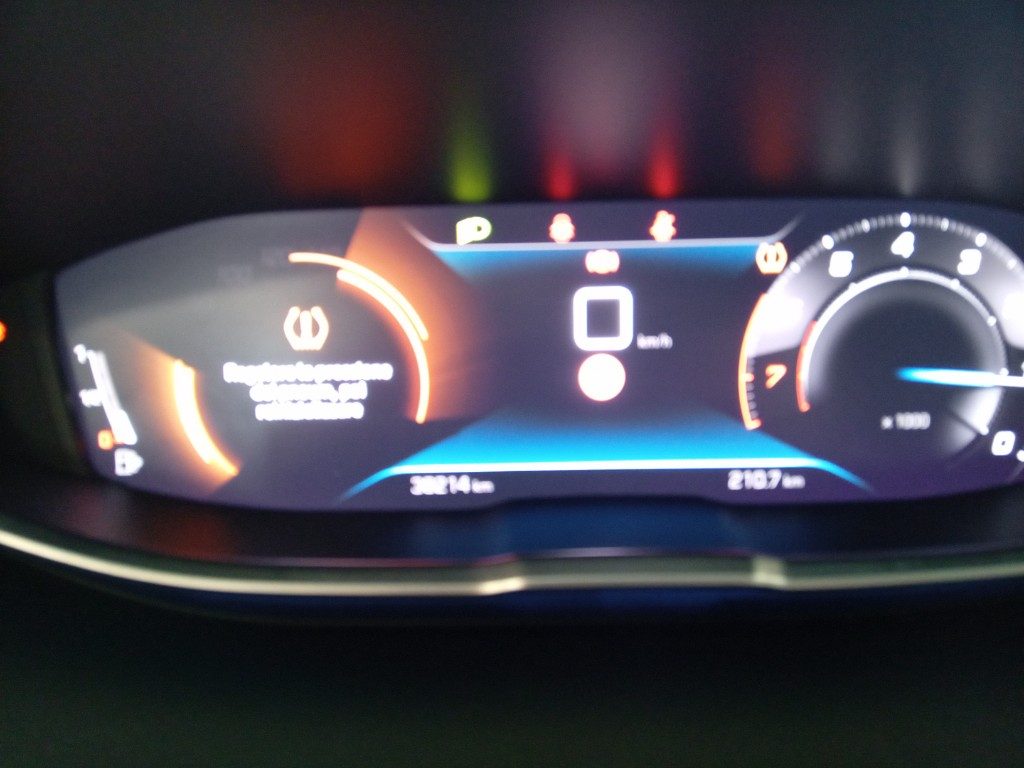 Clicca per ingrandire 3008 - PureTech Turbo 130 S&S Active Pack OFFERTA PROMO!!