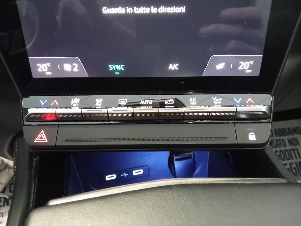 Clicca per ingrandire Austral - Austral Mild Hybrid 160 CV Auto Techno PREZZO REAL