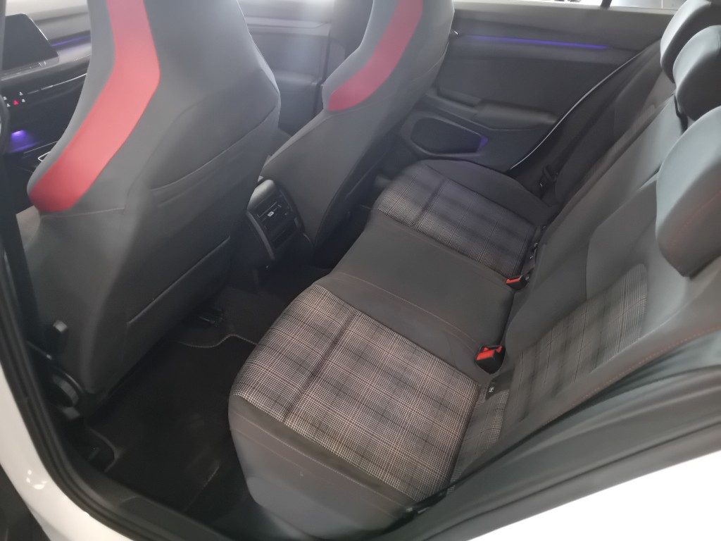 Clicca per ingrandire Golf - 2.0 TSI DSG GTI