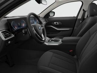 BMW 320 i Touring foto 2