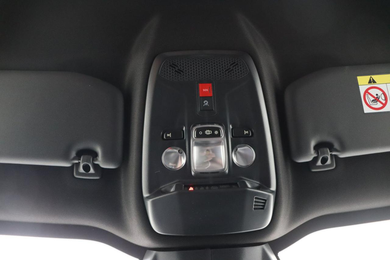 PEUGEOT 2008 PureTech 100 S&S Allure - 23