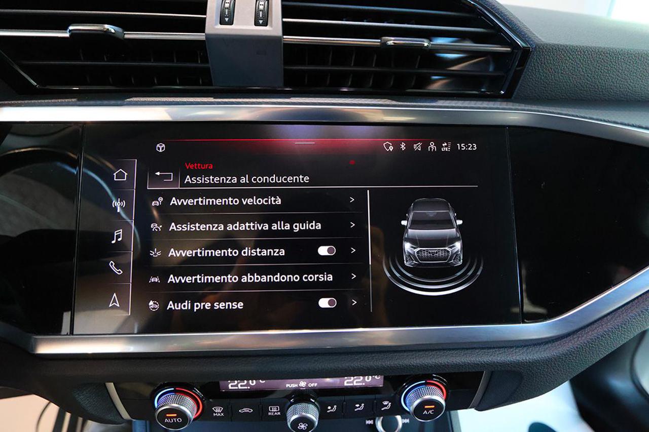 AUDI Q3 40 TFSI Sportback Quattro S-Tronic Business Plus - 27