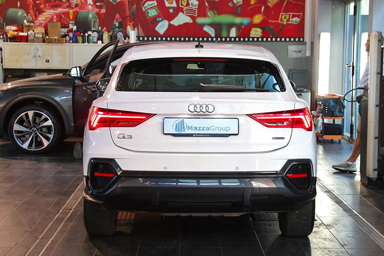AUDI Q3 40 TFSI Sportback Quattro S-Tronic Business Plus - 4