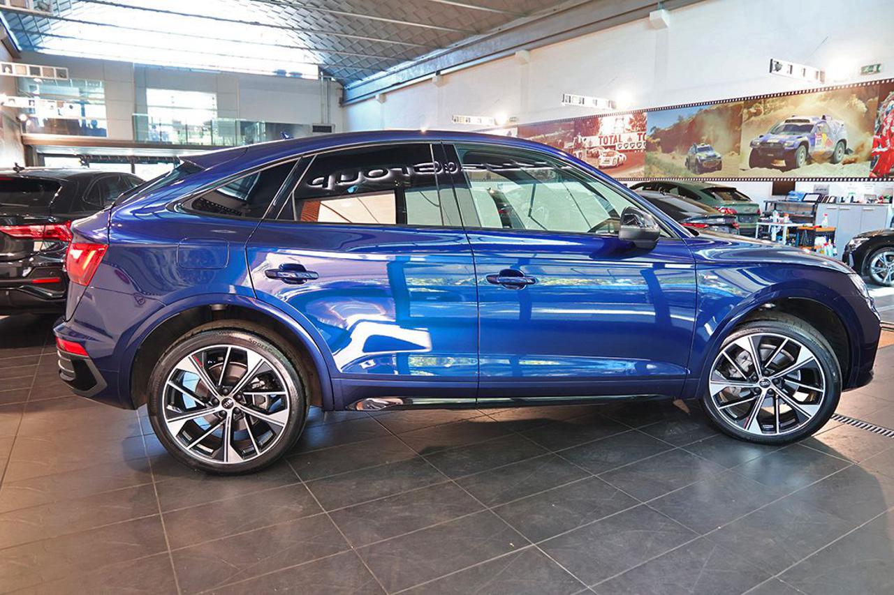 AUDI Q5 40 TFSI Sportback Quattro S-Tronic Identity Black - 10