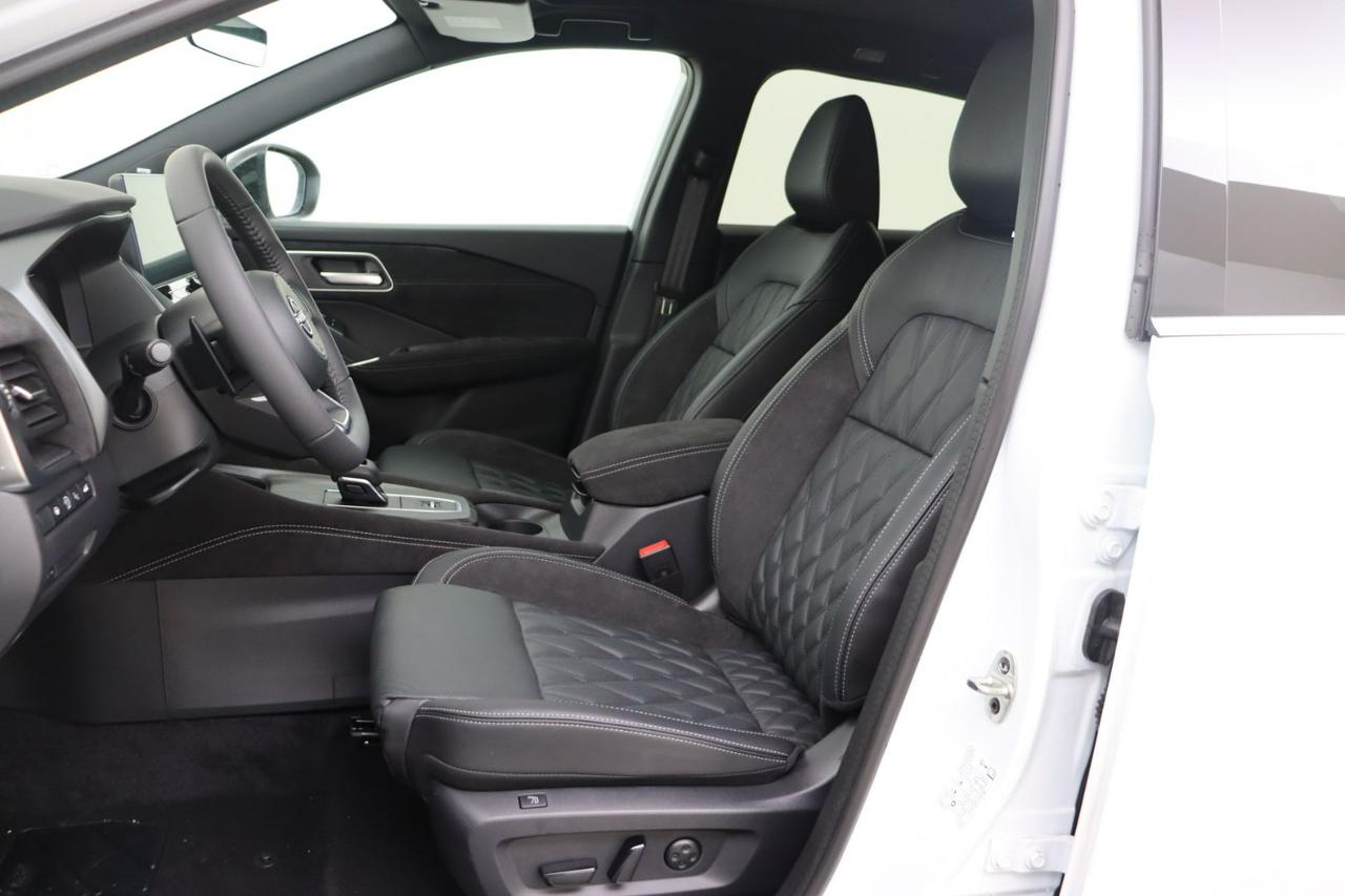 NISSAN Qashqai 1.3 MHEV 158 Tekna+ CVT Bose - 2