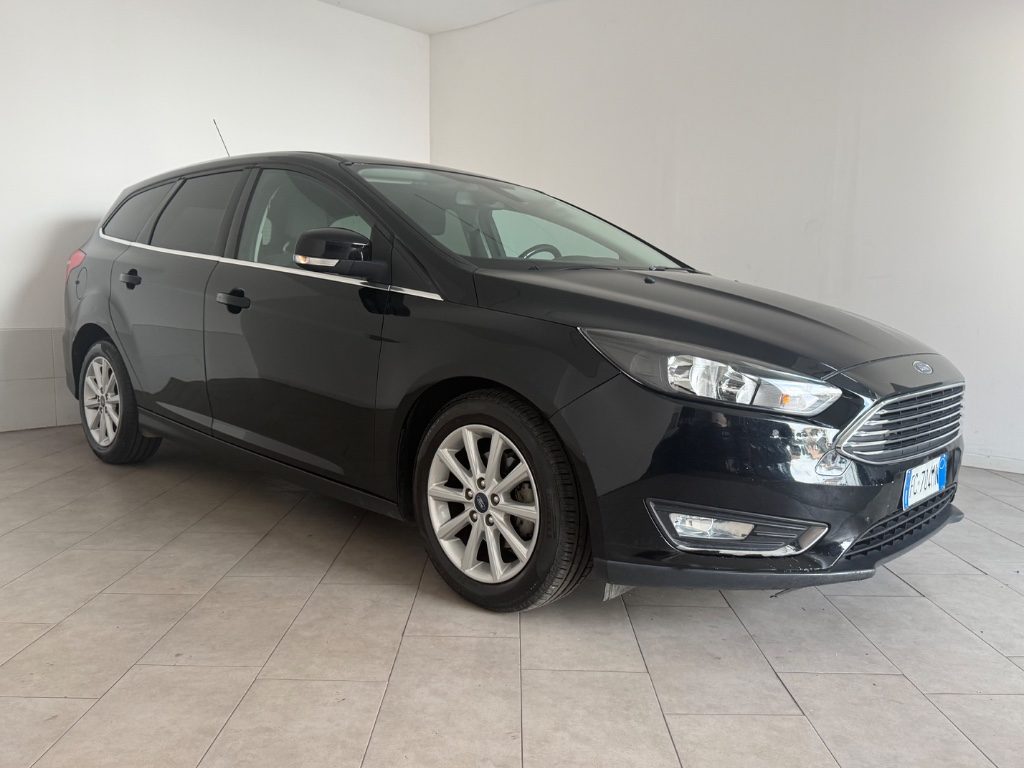 FORD Focus 1.5 TDCi 120 CV Start&Stop SW Titanium X - 3