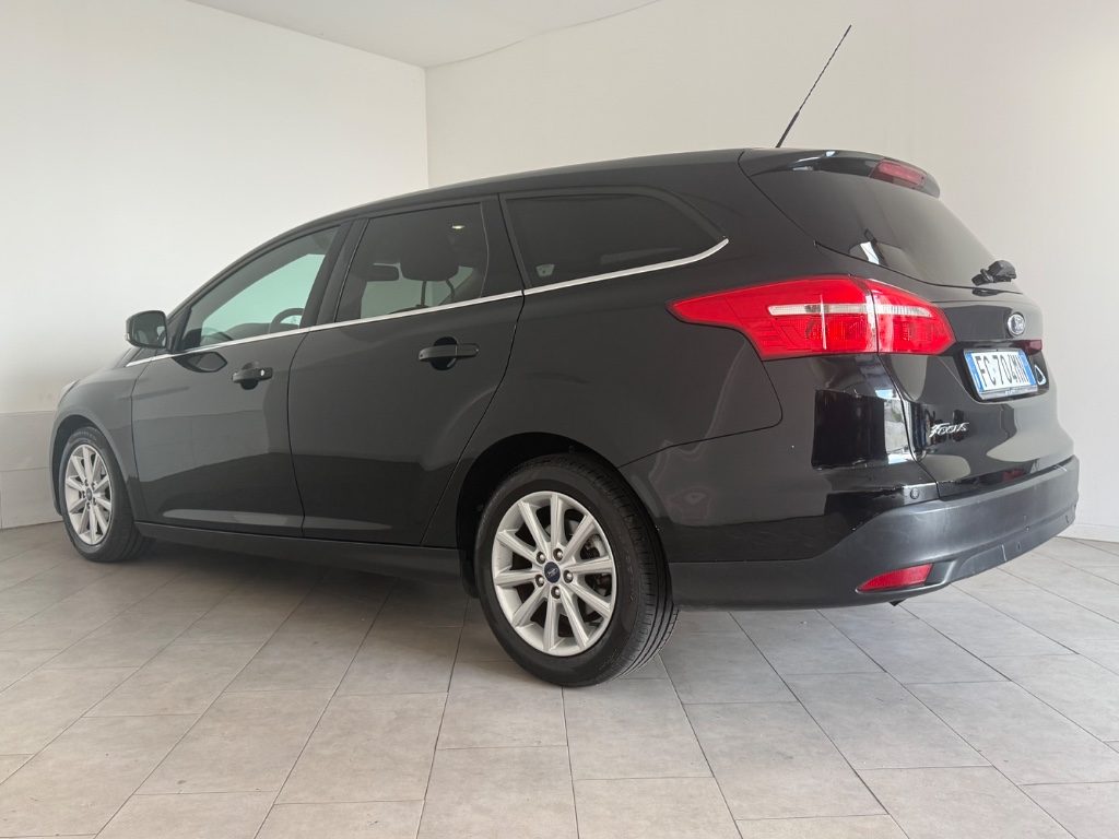 FORD Focus 1.5 TDCi 120 CV Start&Stop SW Titanium X - 4