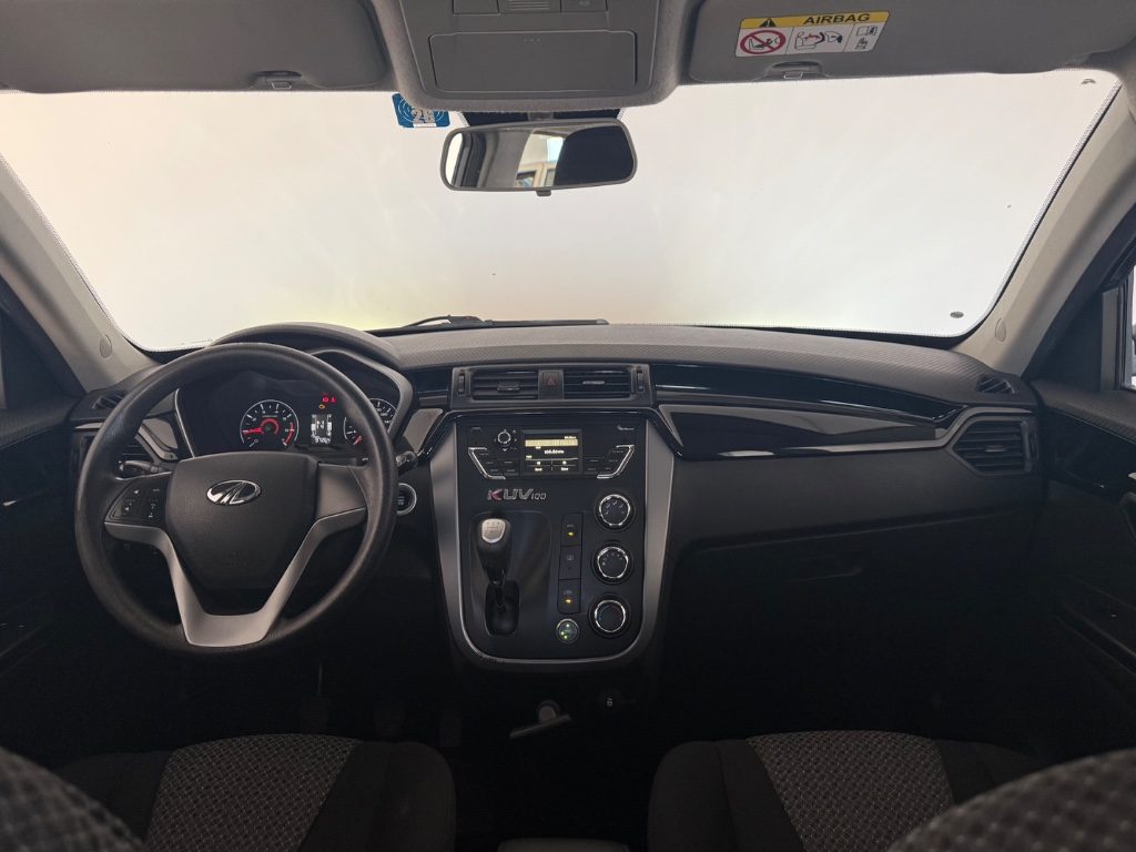 MAHINDRA KUV100 1.2 VVT M-Bifuel(GPL) K8 - 8