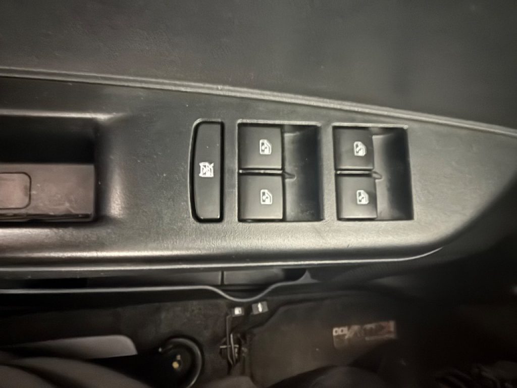 MAHINDRA KUV100 1.2 VVT M-Bifuel(GPL) K8 - 19