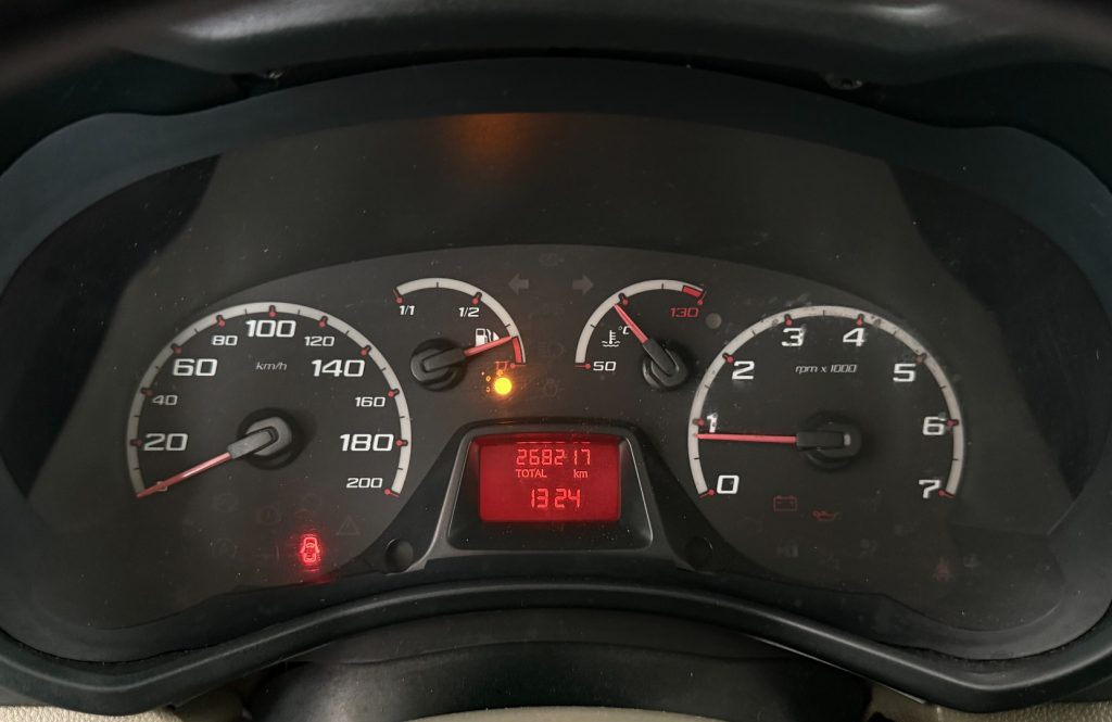 FORD Ka+ 1.2 8V 69CV Business - 14