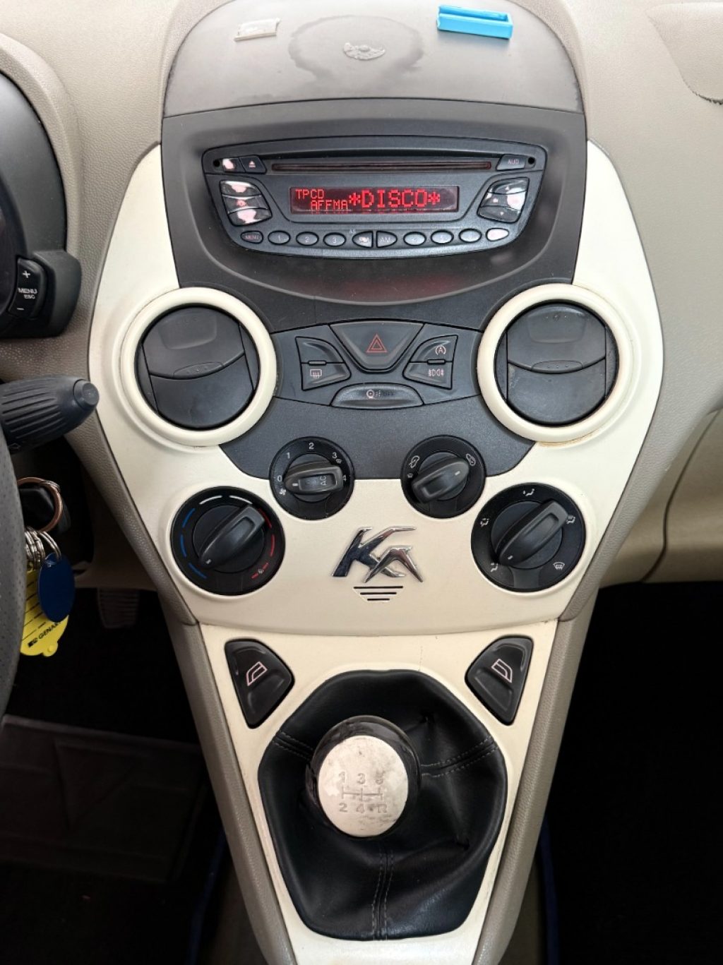 FORD Ka+ 1.2 8V 69CV Business - 15