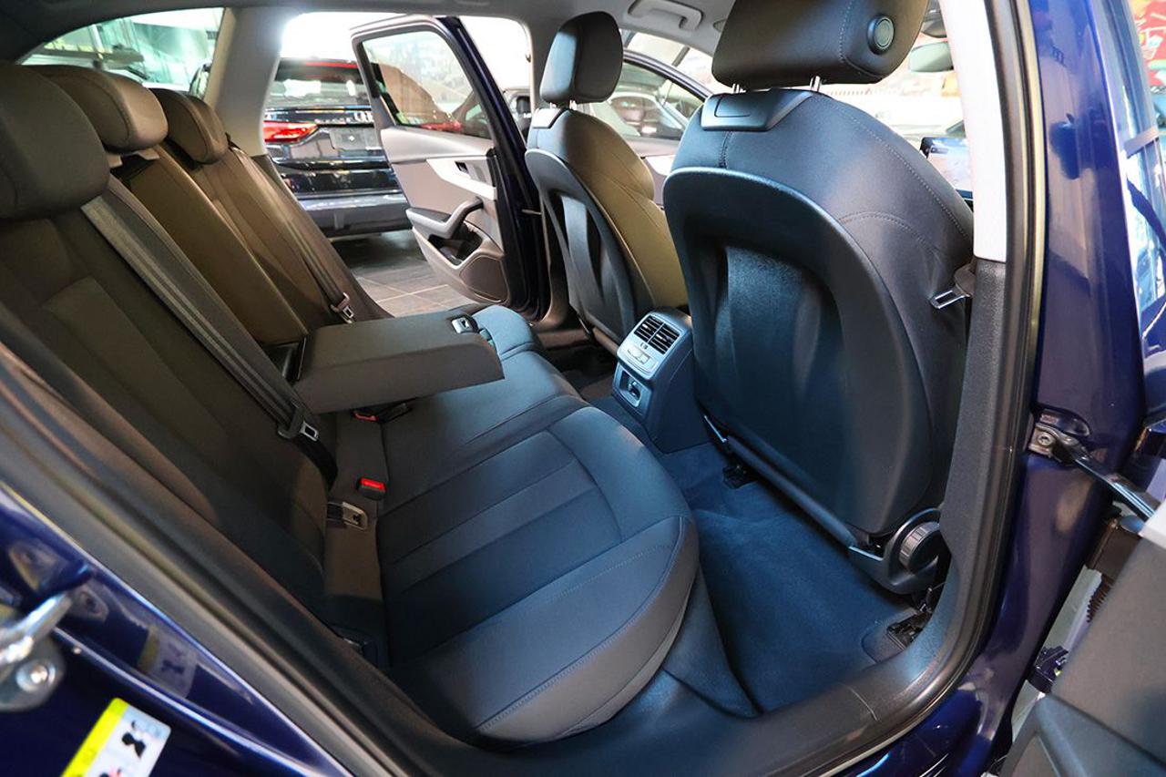 AUDI A4 35 TDI Avant S-Tronic S-Line - 19