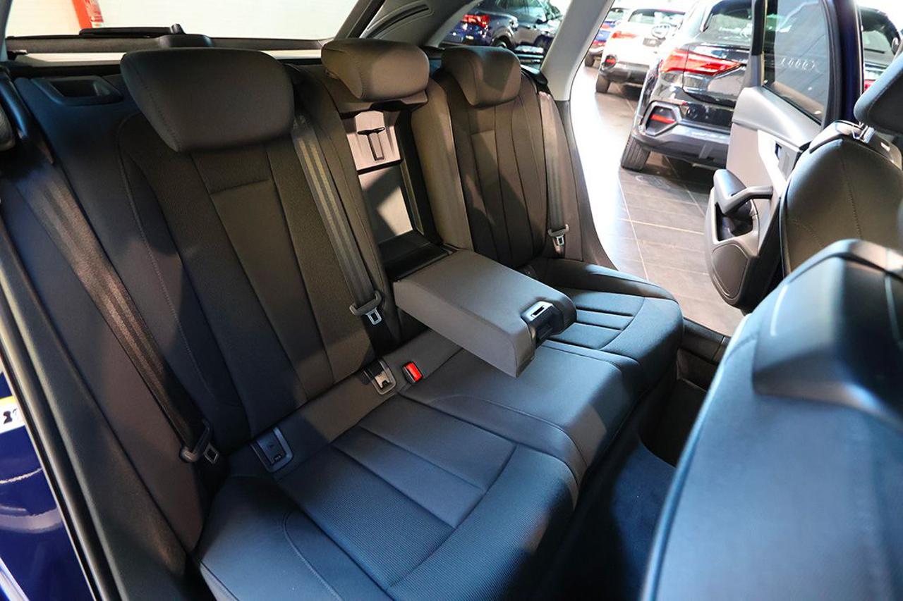 AUDI A4 35 TDI Avant S-Tronic S-Line - 20