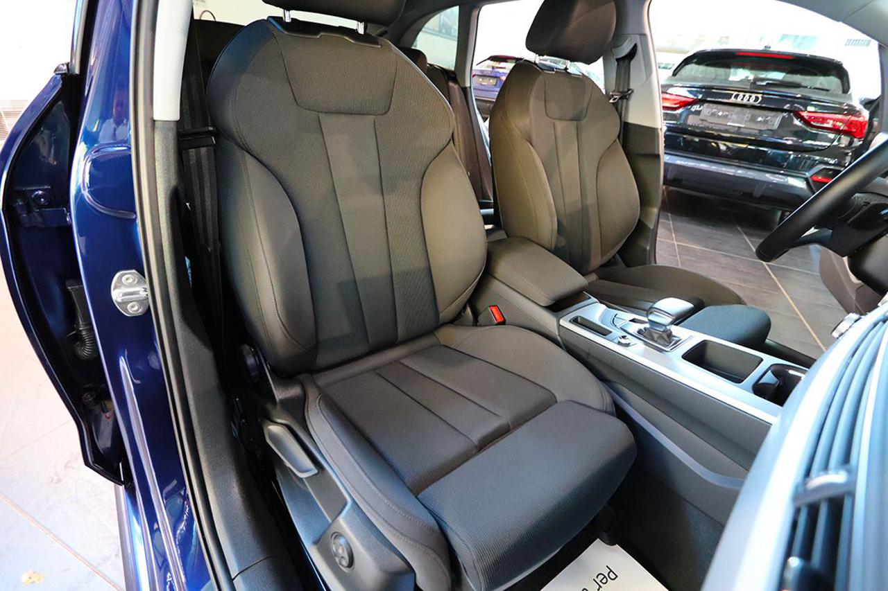 AUDI A4 35 TDI Avant S-Tronic S-Line - 17