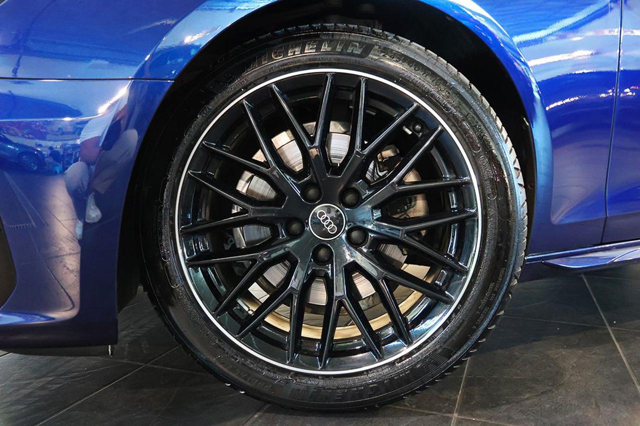 AUDI A4 35 TDI Avant S-Tronic S-Line - 6