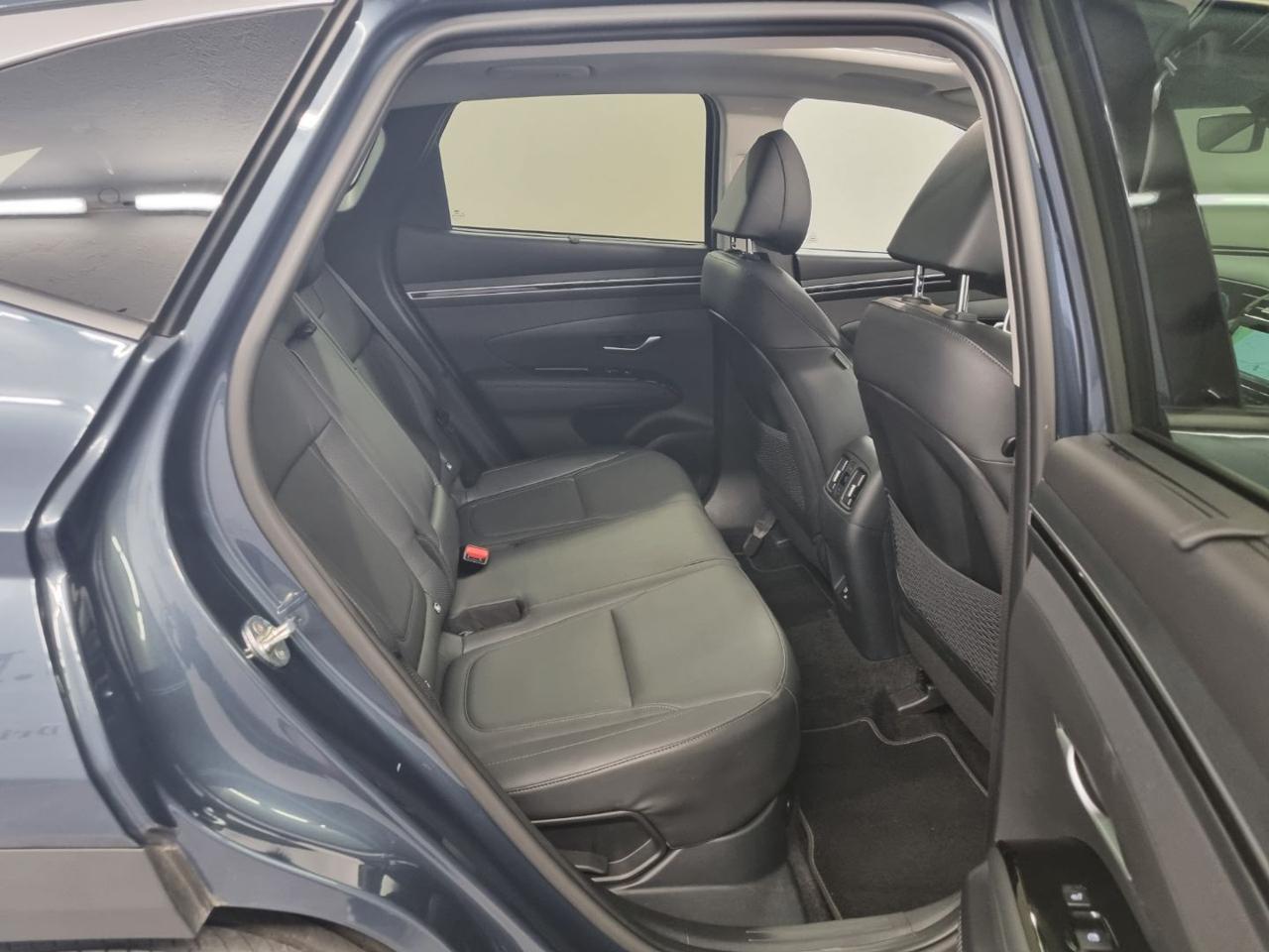 HYUNDAI Tucson 1.6 HEV aut. Exellence - 32