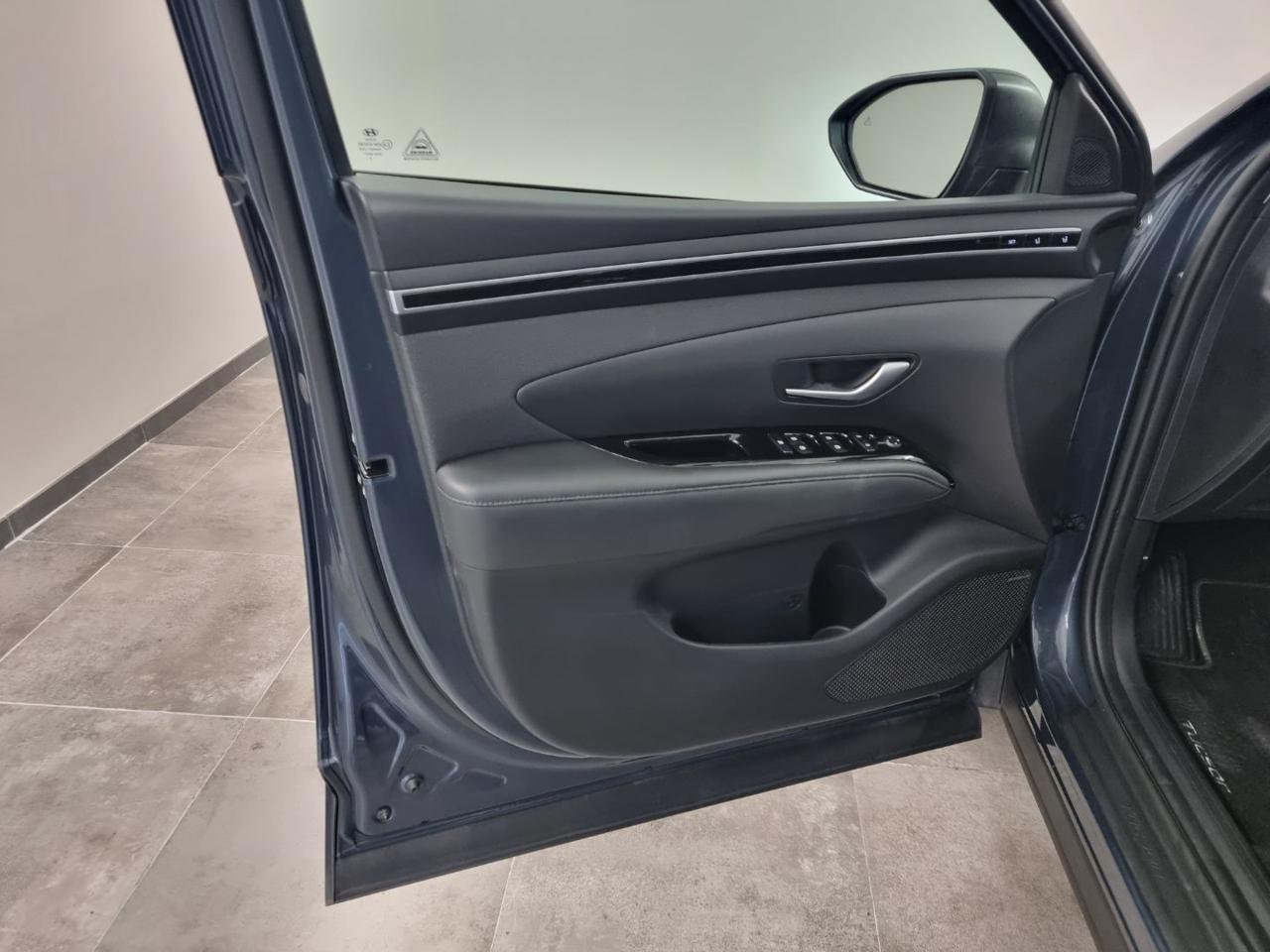 HYUNDAI Tucson 1.6 HEV aut. Exellence - 29