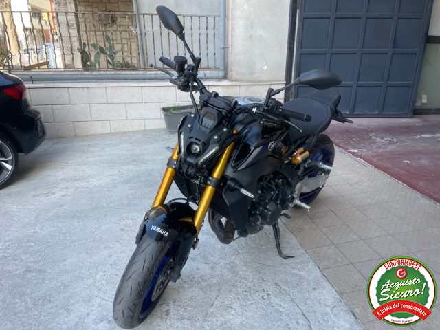YAMAHA MT-09 Nero pastello