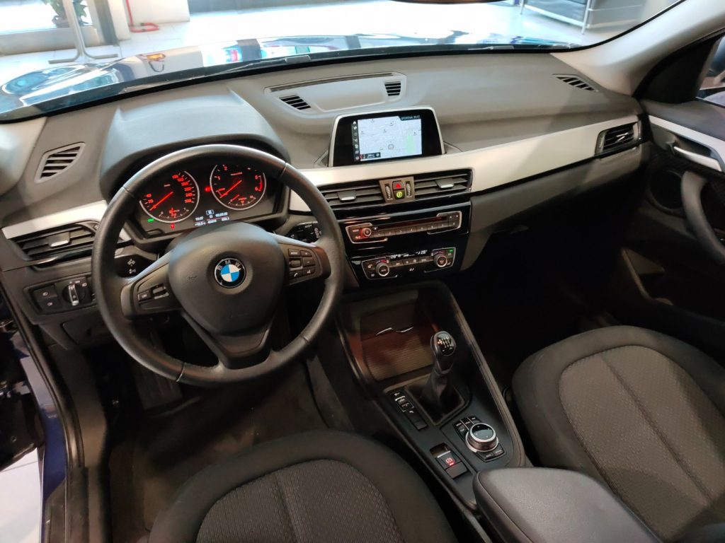 BMW X1 S Drive 16d Business Sport Navi Park Assist - 8