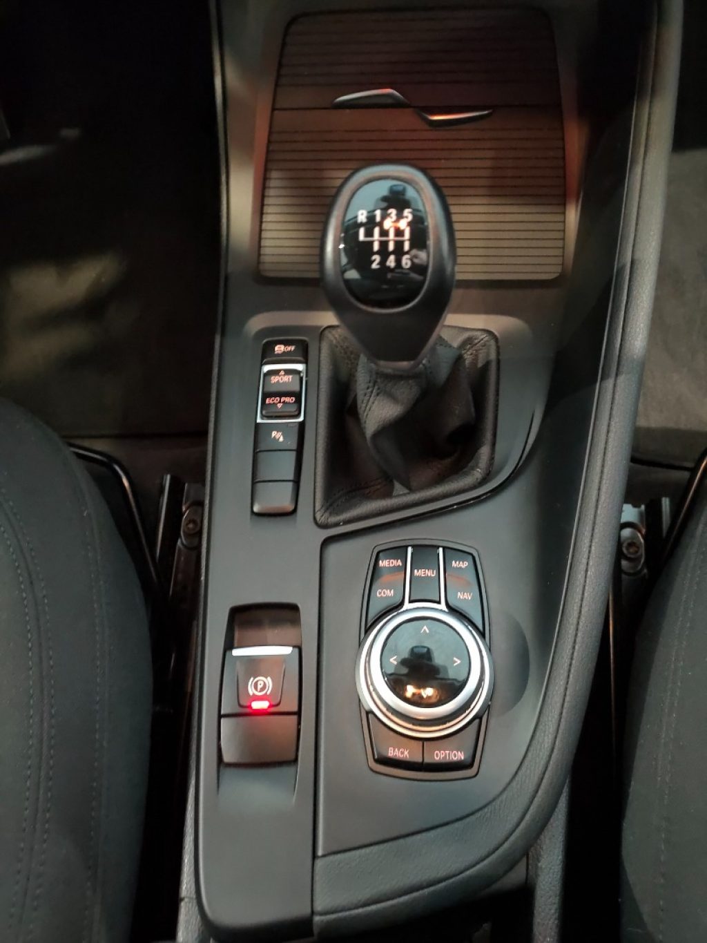 BMW X1 S Drive 16d Business Sport Navi Park Assist - 12
