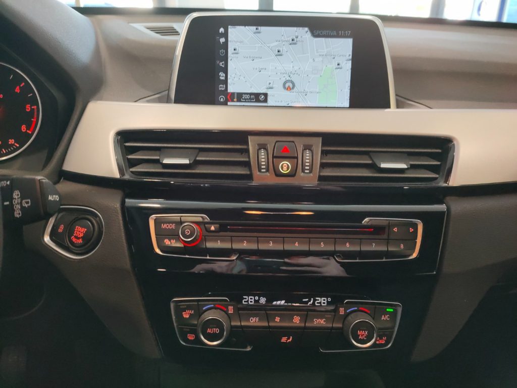 BMW X1 S Drive 16d Business Sport Navi Park Assist - 10