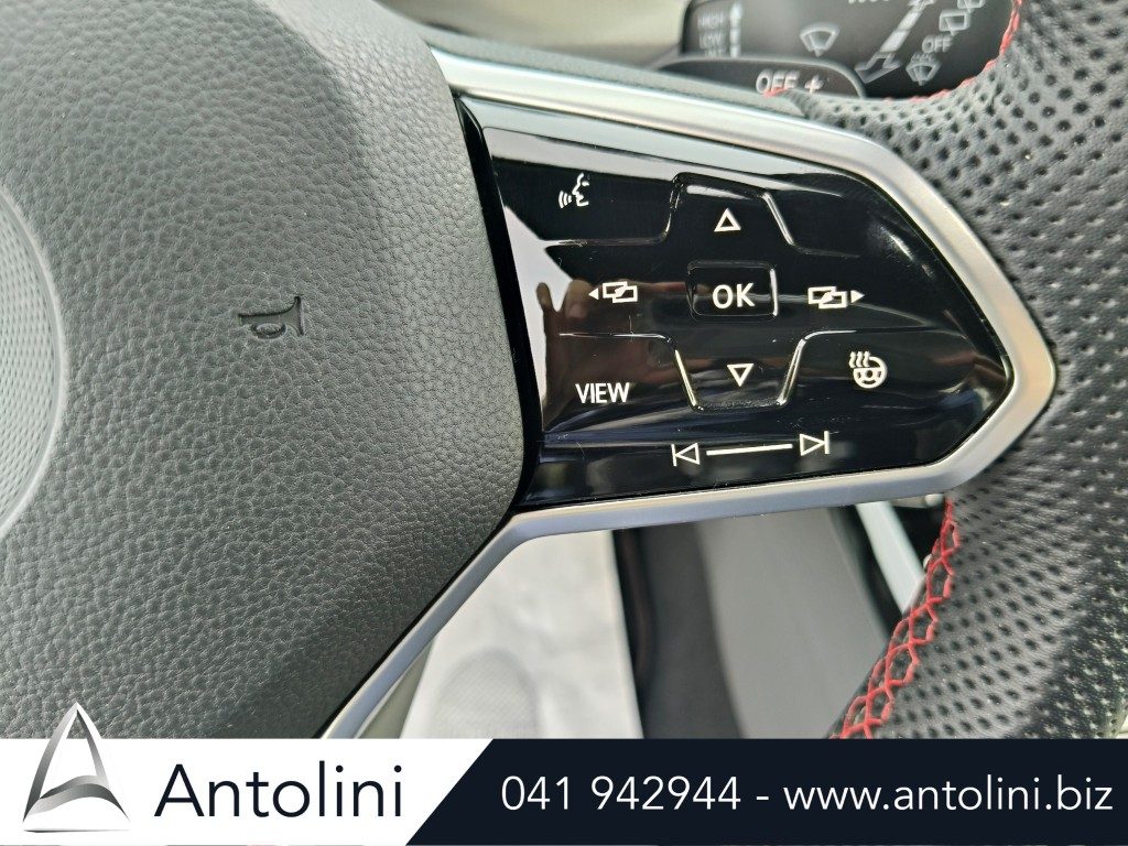 Scopri un'occasione autoVOLKSWAGEN Golf 2.0 TSI DSG GTI "CERCHI 19* GOLF R"da Antolini Venezia Mestre (VE)