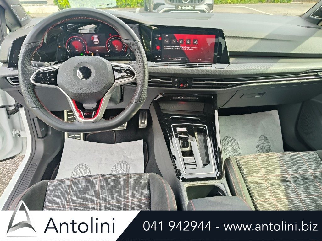 Scopri un'occasione autoVOLKSWAGEN Golf 2.0 TSI DSG GTI "CERCHI 19* GOLF R"da Antolini Venezia Mestre (VE)