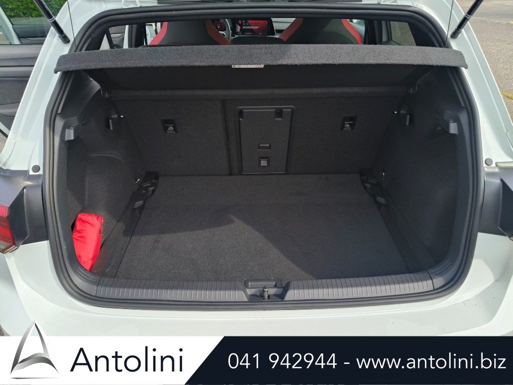 Scopri un'occasione autoVOLKSWAGEN Golf 2.0 TSI DSG GTI "CERCHI 19* GOLF R"da Antolini Venezia Mestre (VE)