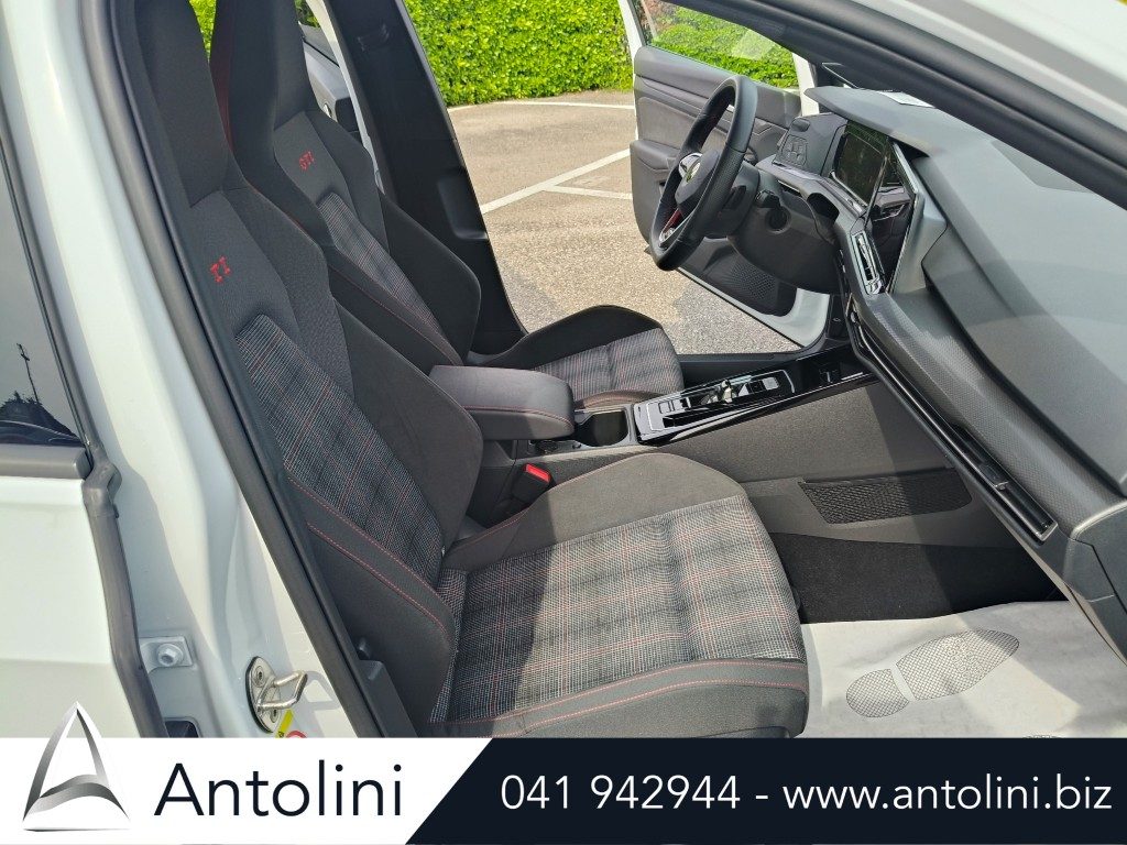 Scopri un'occasione autoVOLKSWAGEN Golf 2.0 TSI DSG GTI "CERCHI 19* GOLF R"da Antolini Venezia Mestre (VE)