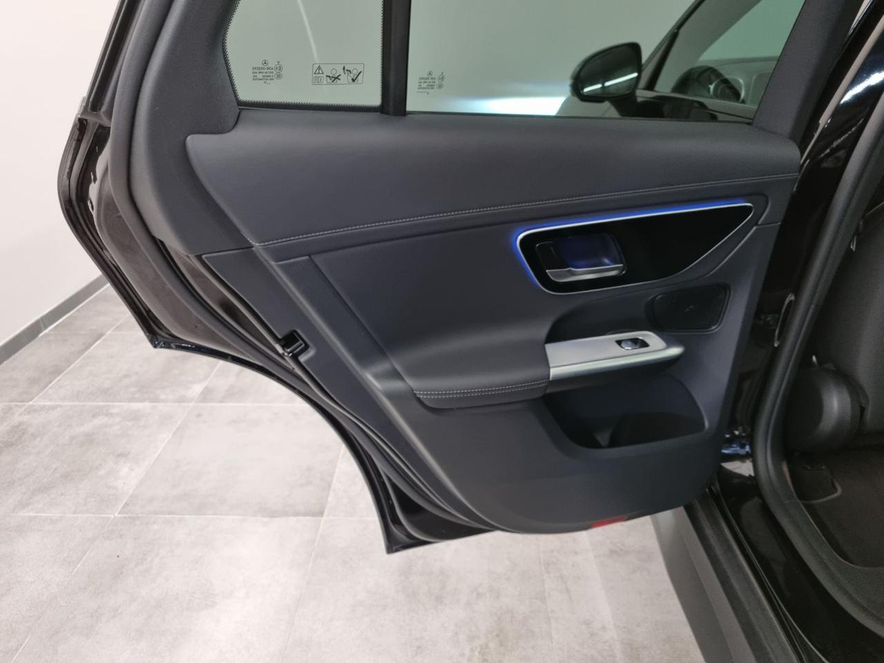 MERCEDES-BENZ GLC 300 4Matic Mild Hybrid AMG Line Premium - 35