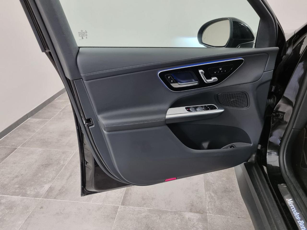 MERCEDES-BENZ GLC 300 4Matic Mild Hybrid AMG Line Premium - 31