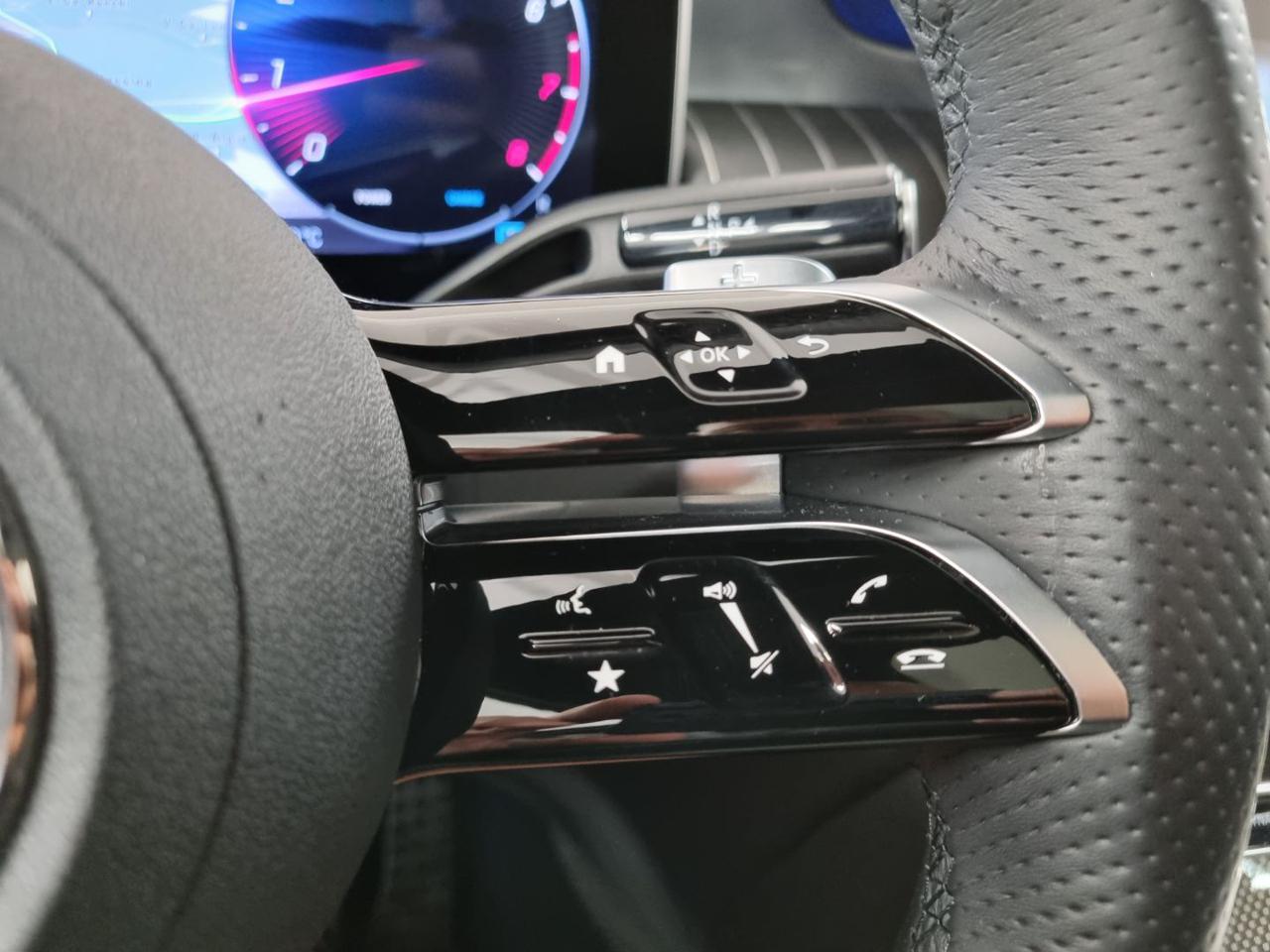 MERCEDES-BENZ GLC 300 4Matic Mild Hybrid AMG Line Premium - 28