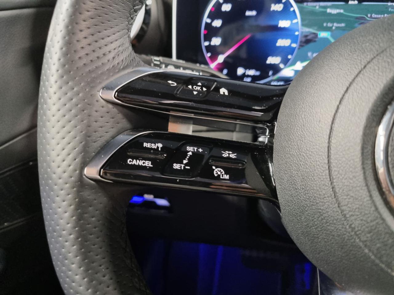 MERCEDES-BENZ GLC 300 4Matic Mild Hybrid AMG Line Premium - 17