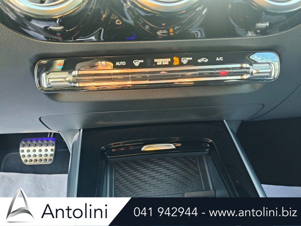 Scopri un'occasione autoMERCEDES-BENZ GLA 200 Automatic AMG Line Advanced Plus *SOLO 9.518 KM*da Antolini Venezia Mestre (VE)
