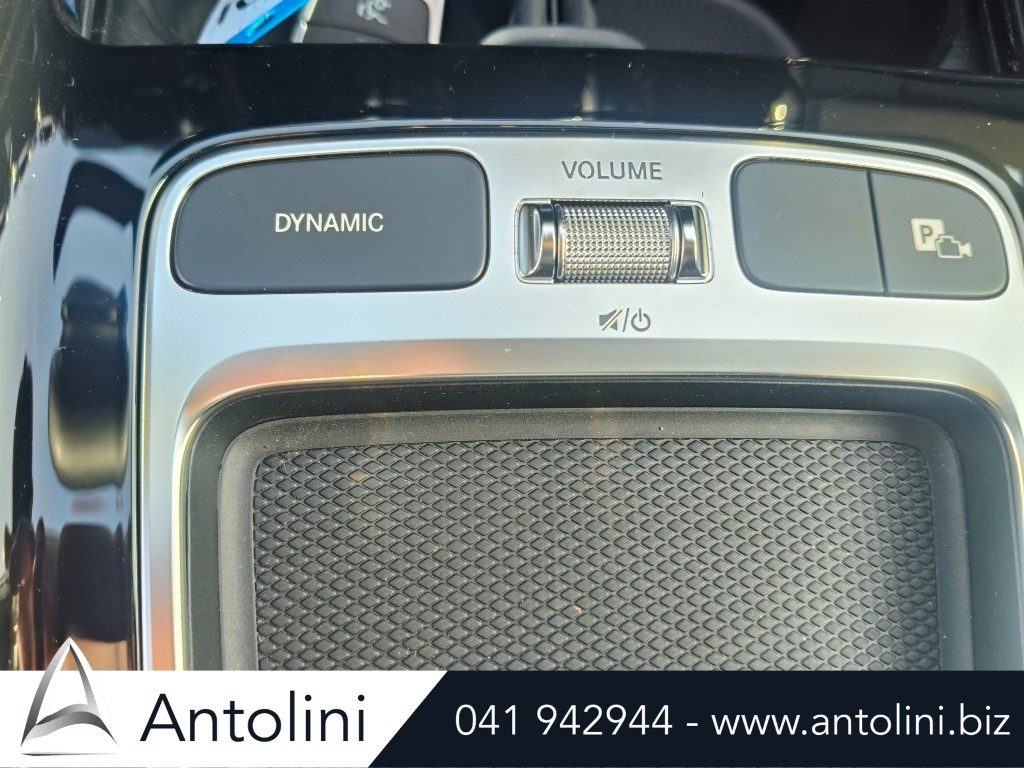 Scopri un'occasione autoMERCEDES-BENZ GLA 180 d Autom. Progressive Advanced "TETTO PANORAMICO"da Antolini Venezia Mestre (VE)