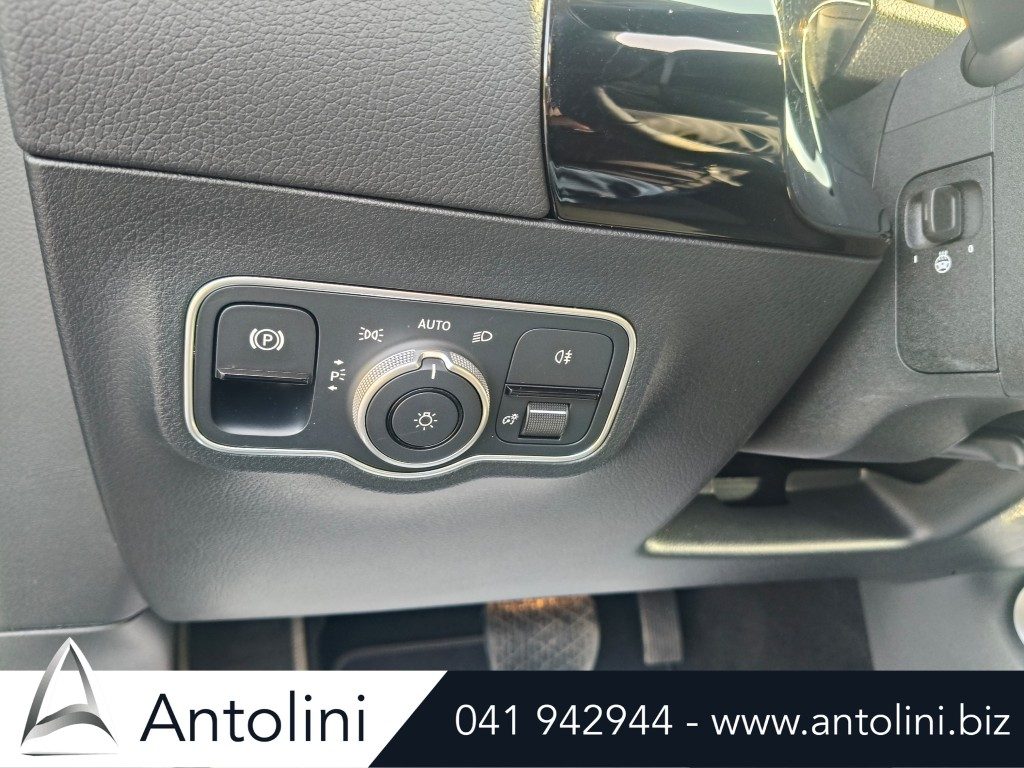 Scopri un'occasione autoMERCEDES-BENZ GLA 180 d Autom. Progressive Advanced "TETTO PANORAMICO"da Antolini Venezia Mestre (VE)