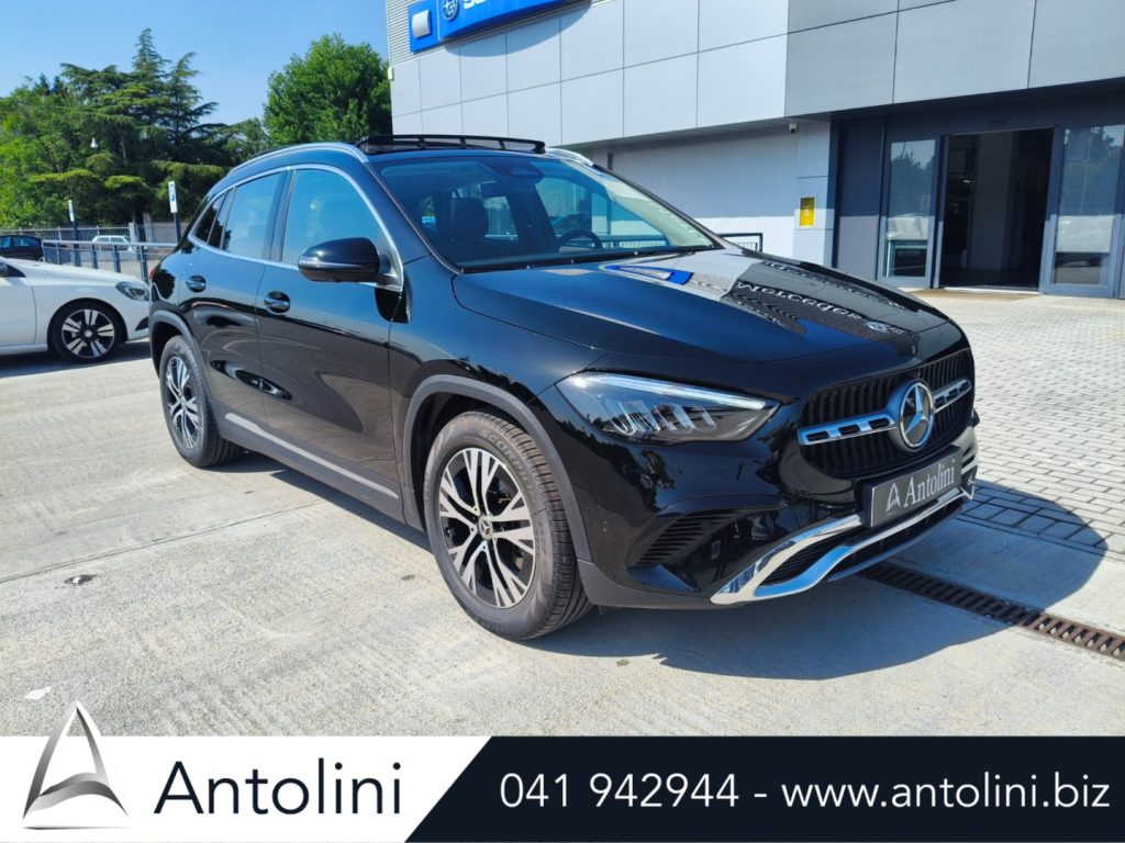 Scopri un'occasione autoMERCEDES-BENZ GLA 180 d Autom. Progressive Advanced "TETTO PANORAMICO"da Antolini Venezia Mestre (VE)