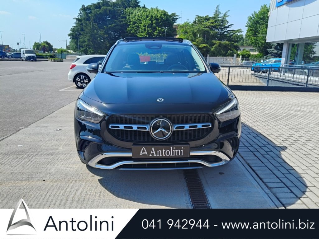 Scopri un'occasione autoMERCEDES-BENZ GLA 180 d Autom. Progressive Advanced "TETTO PANORAMICO"da Antolini Venezia Mestre (VE)