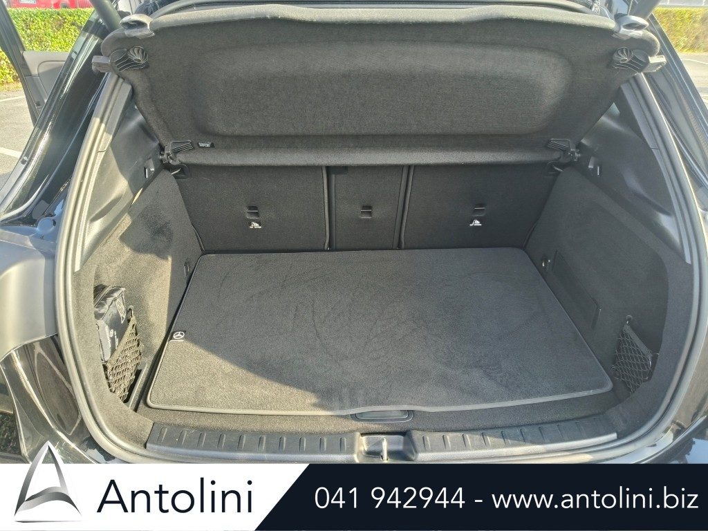 Scopri un'occasione autoMERCEDES-BENZ GLA 180 d Autom. Progressive Advanced "TETTO PANORAMICO"da Antolini Venezia Mestre (VE)