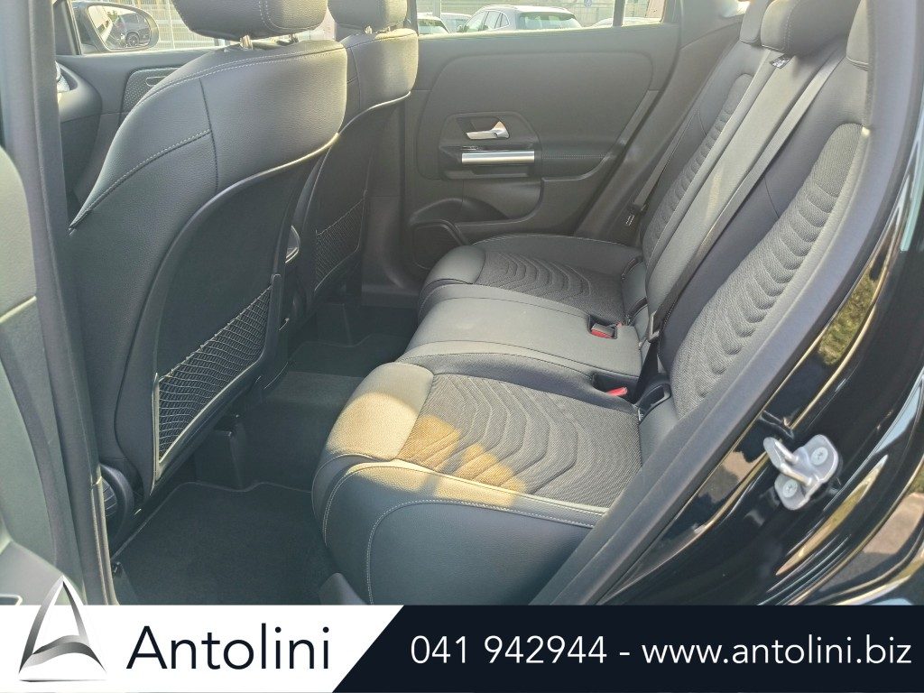 Scopri un'occasione autoMERCEDES-BENZ GLA 180 d Autom. Progressive Advanced "TETTO PANORAMICO"da Antolini Venezia Mestre (VE)