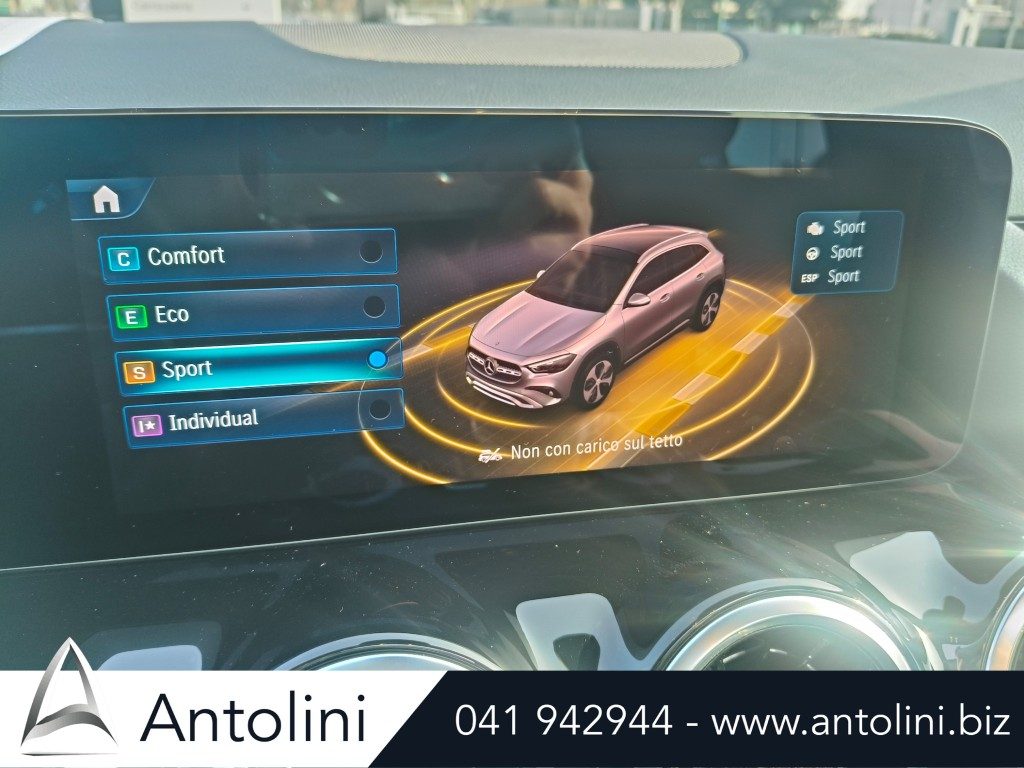 Scopri un'occasione autoMERCEDES-BENZ GLA 180 d Autom. Progressive Advanced "TETTO PANORAMICO"da Antolini Venezia Mestre (VE)